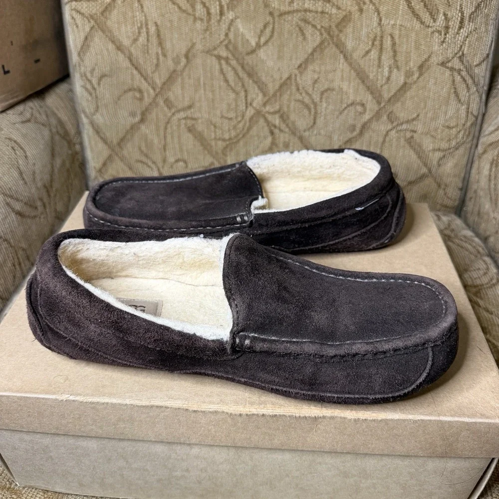 UGG Ascot Brown Leather Wool 1101110 Men's Size 10 Indoor Outdoor Slippers